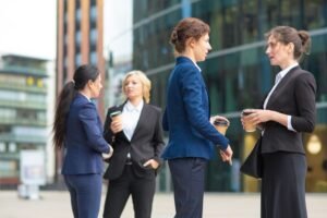 Как легально работать с клиентами в Польше без открытия ИП